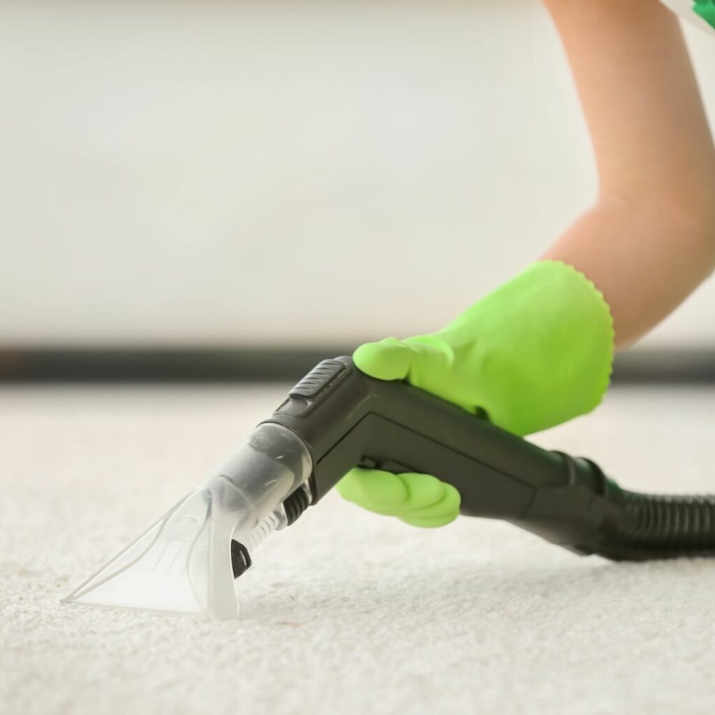 How to Clean Carpet With Steamer: The Ultimate Guide  